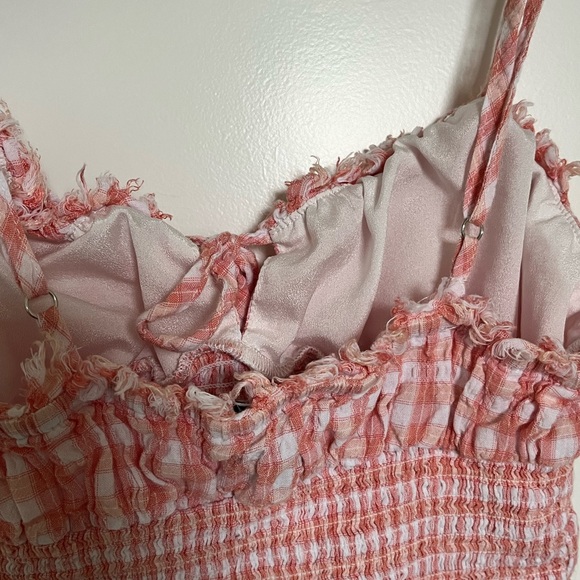 Gingham Ruffled Crop Top - Picture 7 of 7